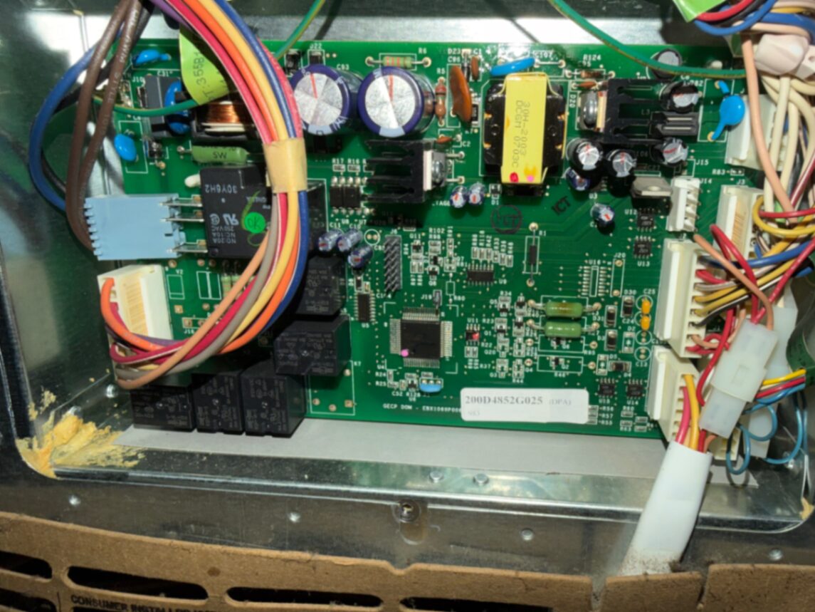Refrigerator main control board diagnostics and replacement